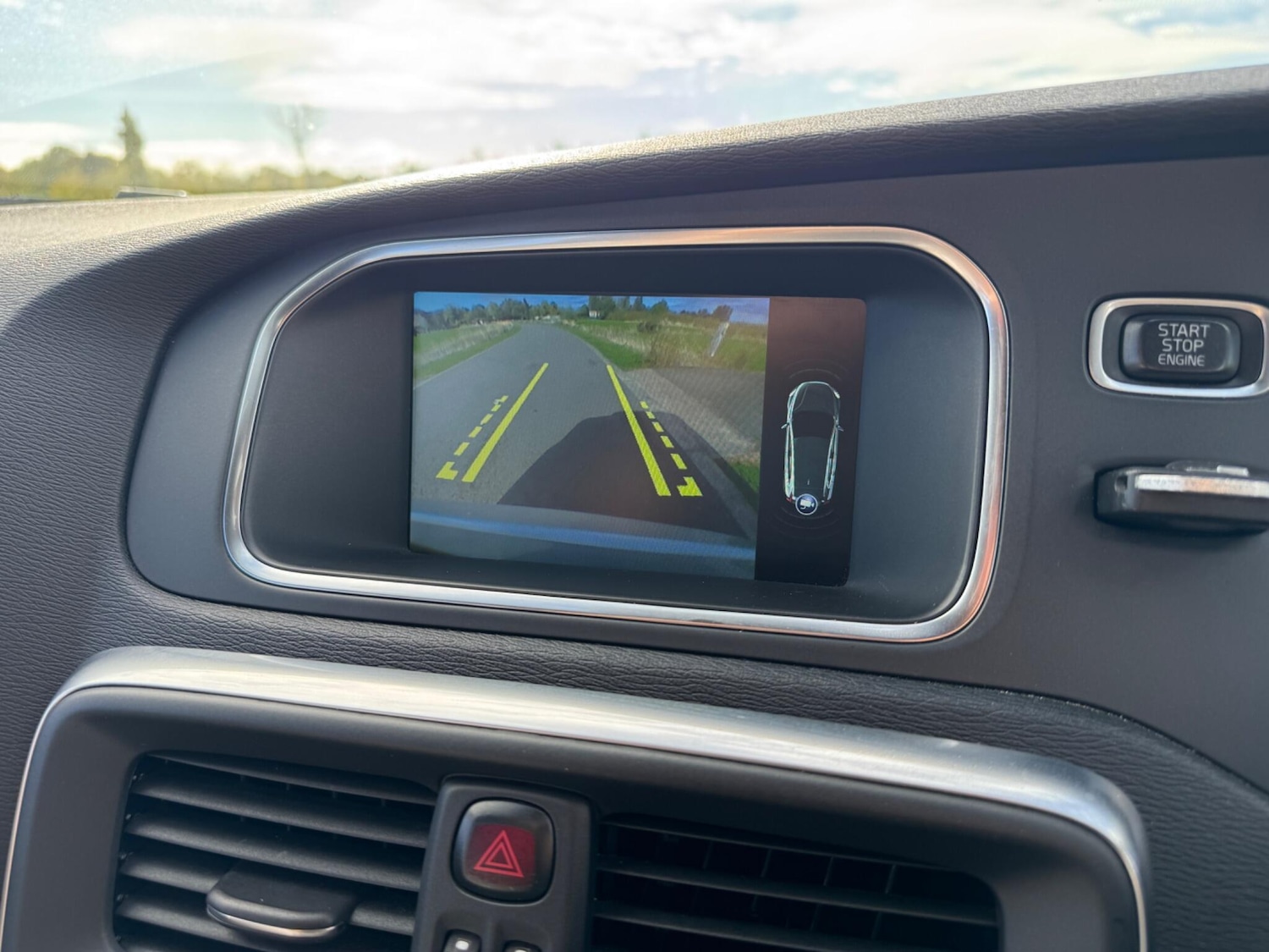 Used Volvo V40 2016 for sale - 77101770: Photo 61