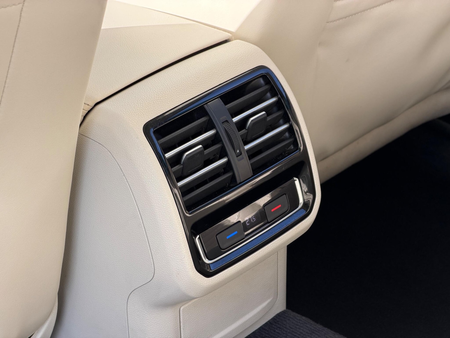 Used Volkswagen Passat for sale - 77646493: Photo 43