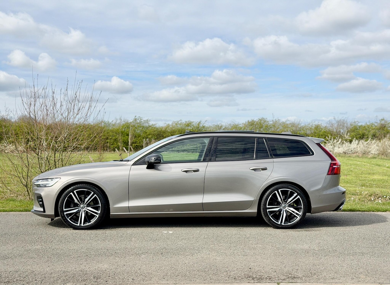 Used Volvo V60 2019 for sale - 78034826: Photo 12