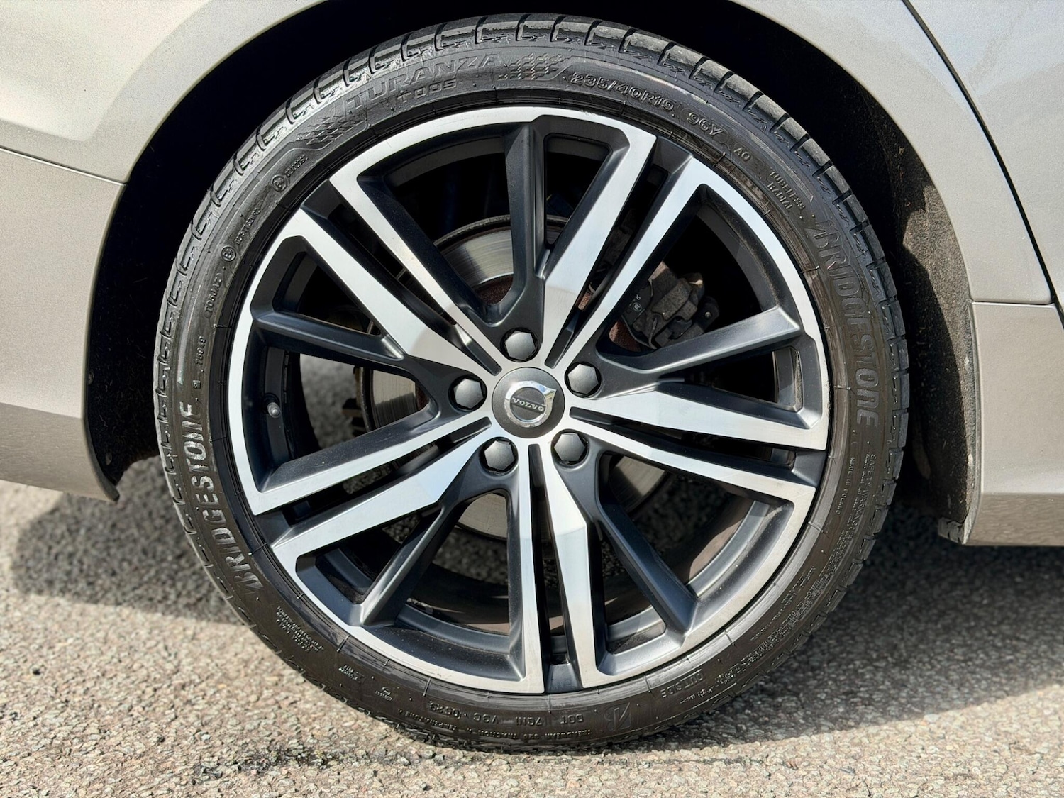 Used Volvo V60 2019 for sale - 78034826: Photo 24