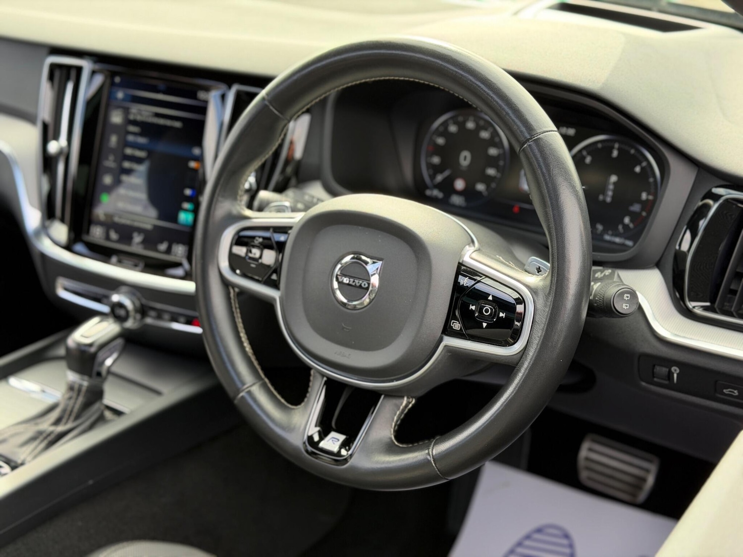 Used Volvo V60 2019 for sale - 78034826: Photo 34