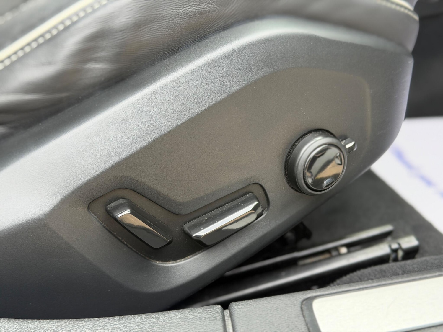 Used Volvo V60 2019 for sale - 78034826: Photo 36