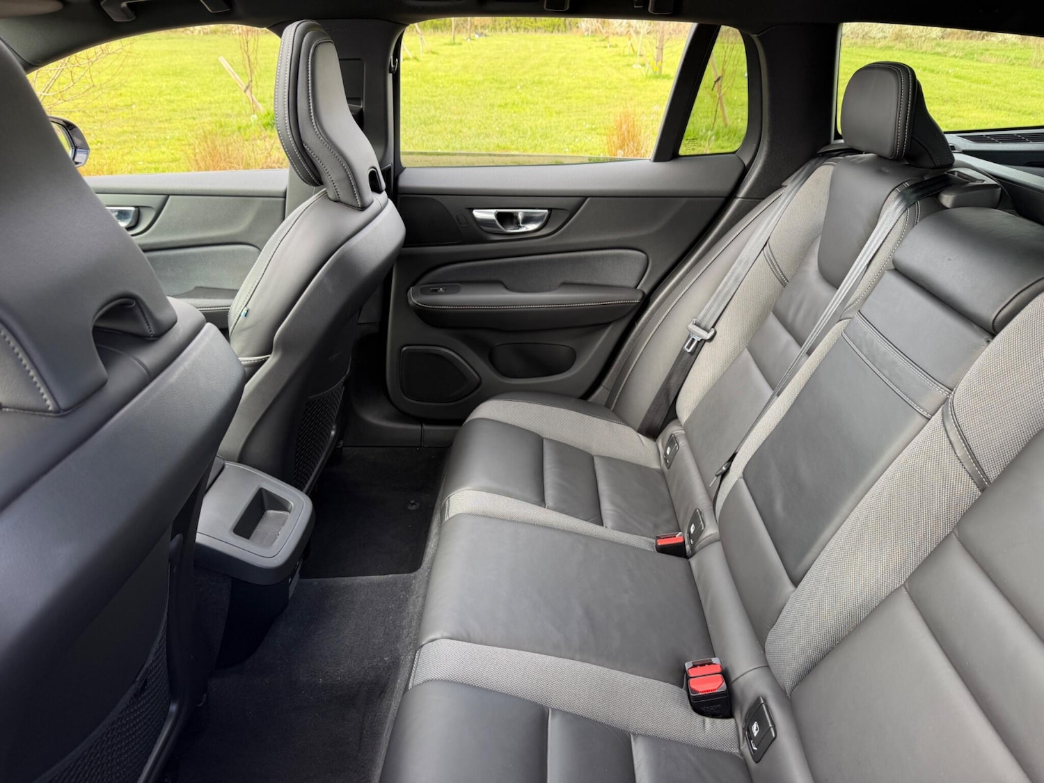 Used Volvo V60 2019 for sale - 78034826: Photo 45