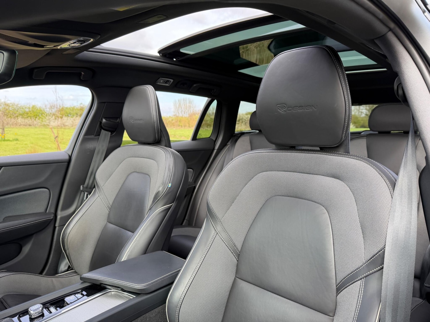 Used Volvo V60 2019 for sale - 78034826: Photo 49