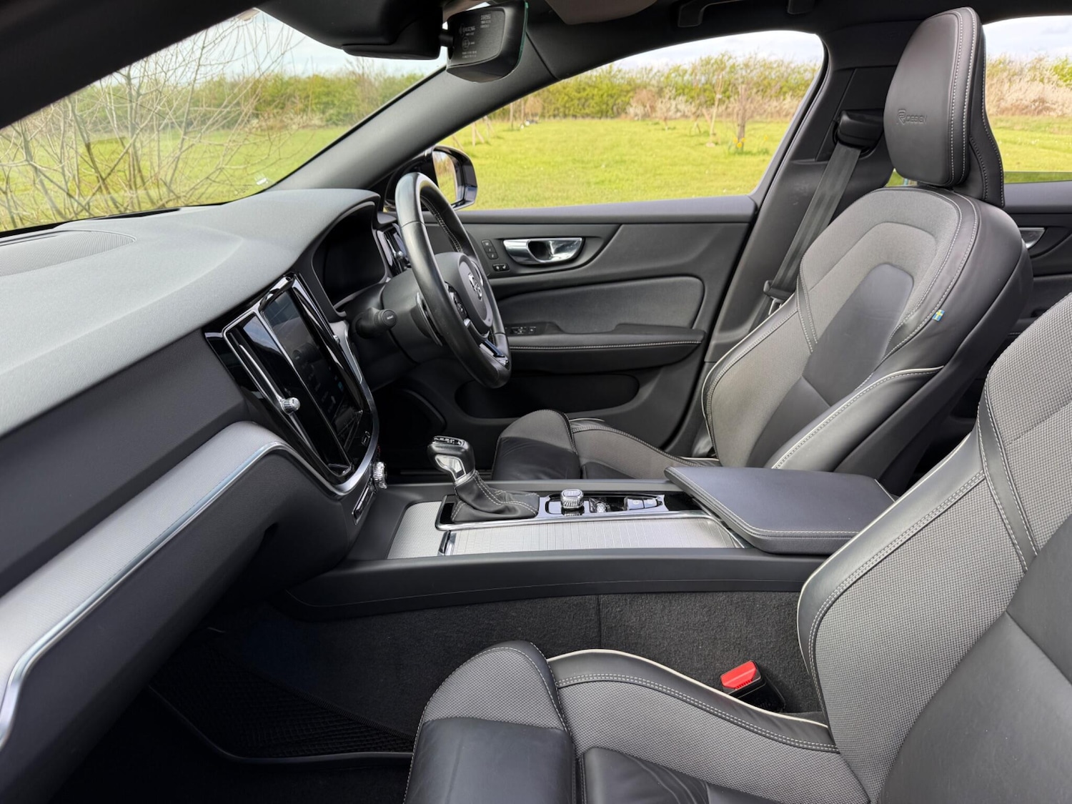 Used Volvo V60 2019 for sale - 78034826: Photo 50