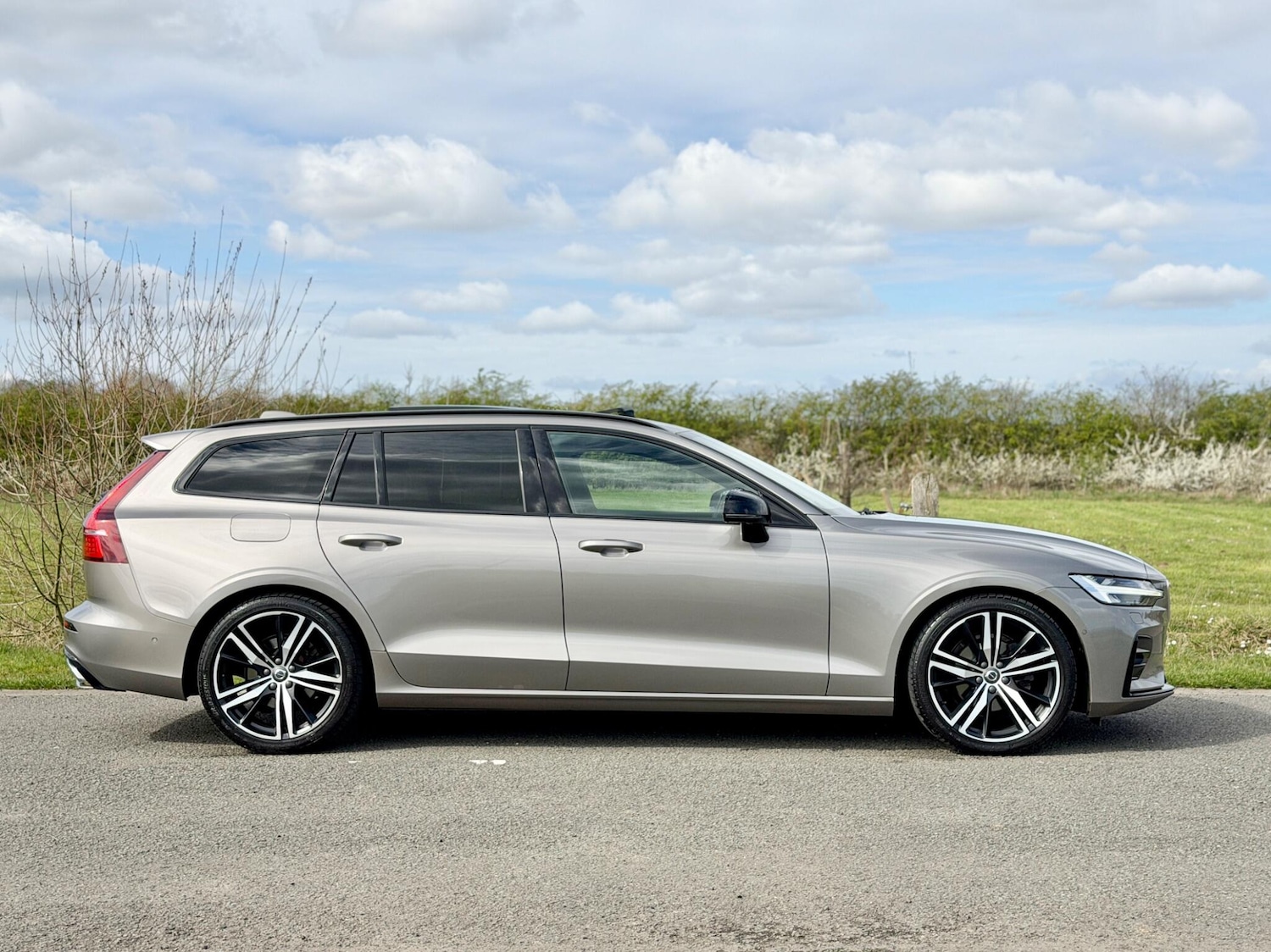 Used Volvo V60 2019 for sale - 78034826: Photo 6