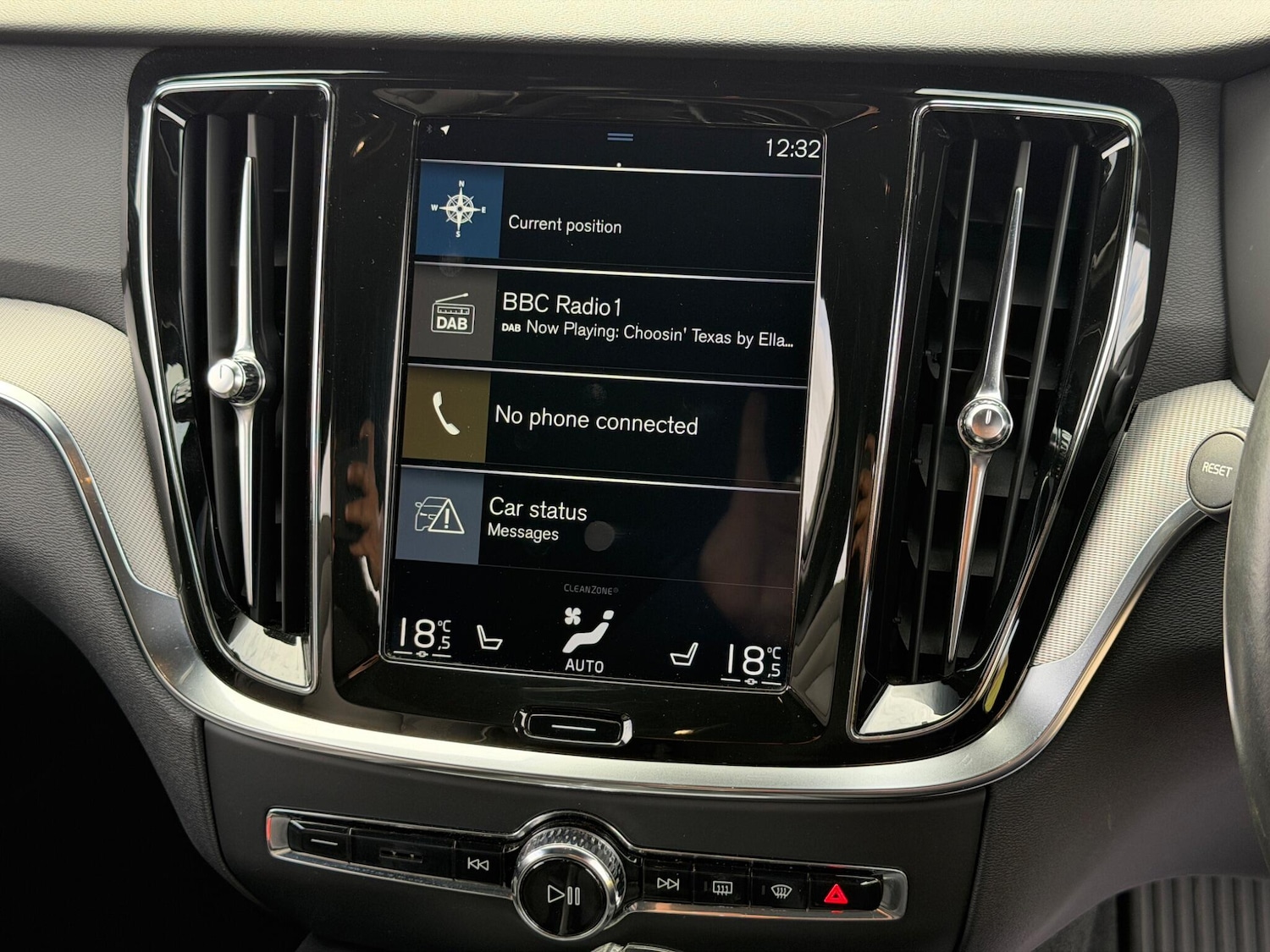 Used Volvo V60 2019 for sale - 78034826: Photo 66