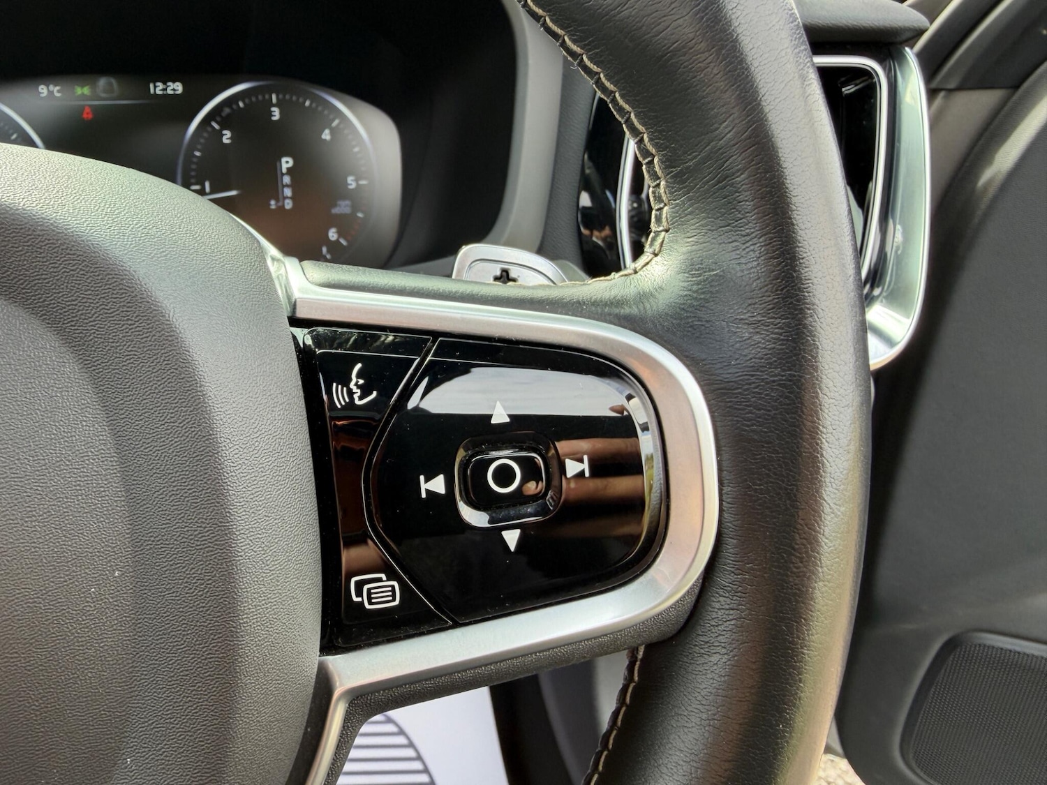 Used Volvo V60 2019 for sale - 78034826: Photo 68