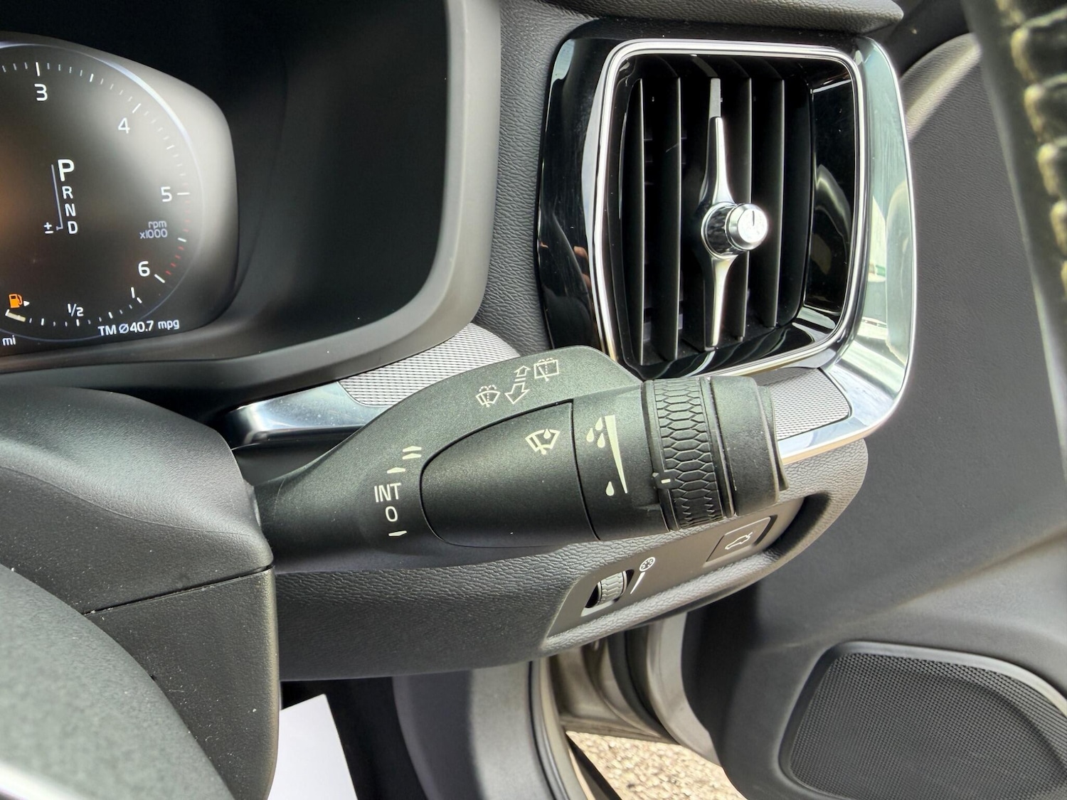 Used Volvo V60 2019 for sale - 78034826: Photo 70