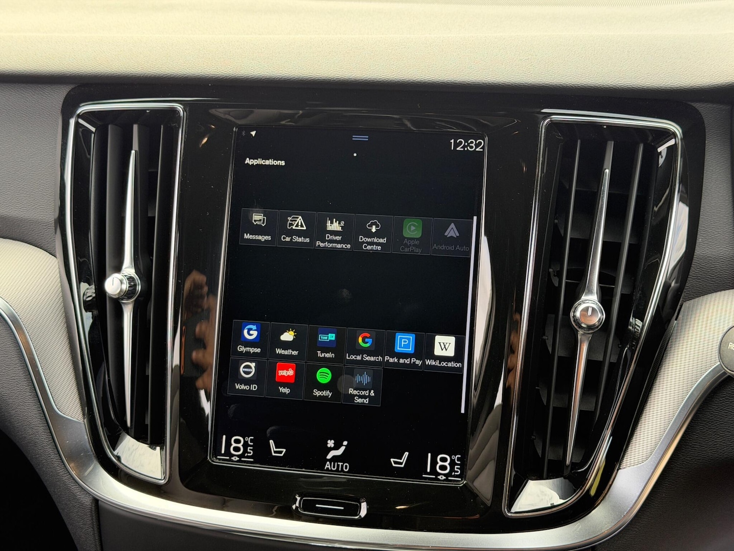 Used Volvo V60 2019 for sale - 78034826: Photo 76