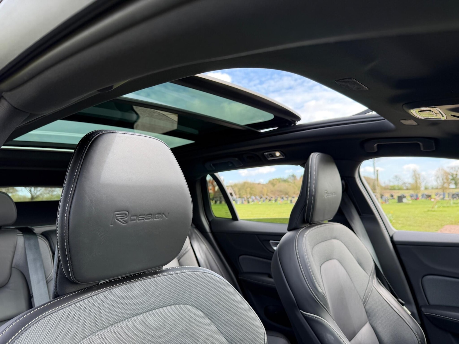 Used Volvo V60 2019 for sale - 78034826: Photo 93