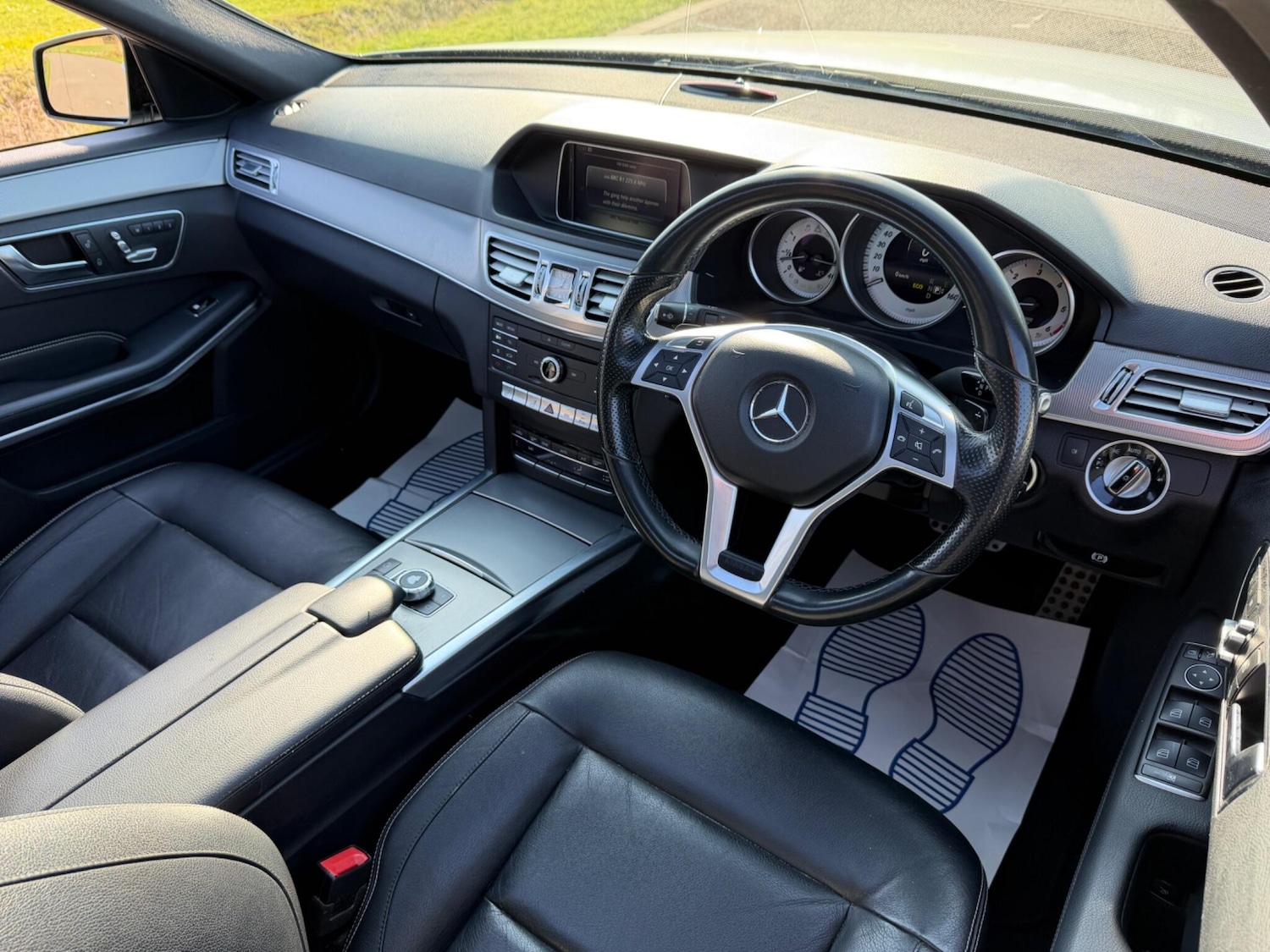 Used Mercedes-Benz E Class for sale - 77754141: Photo 2