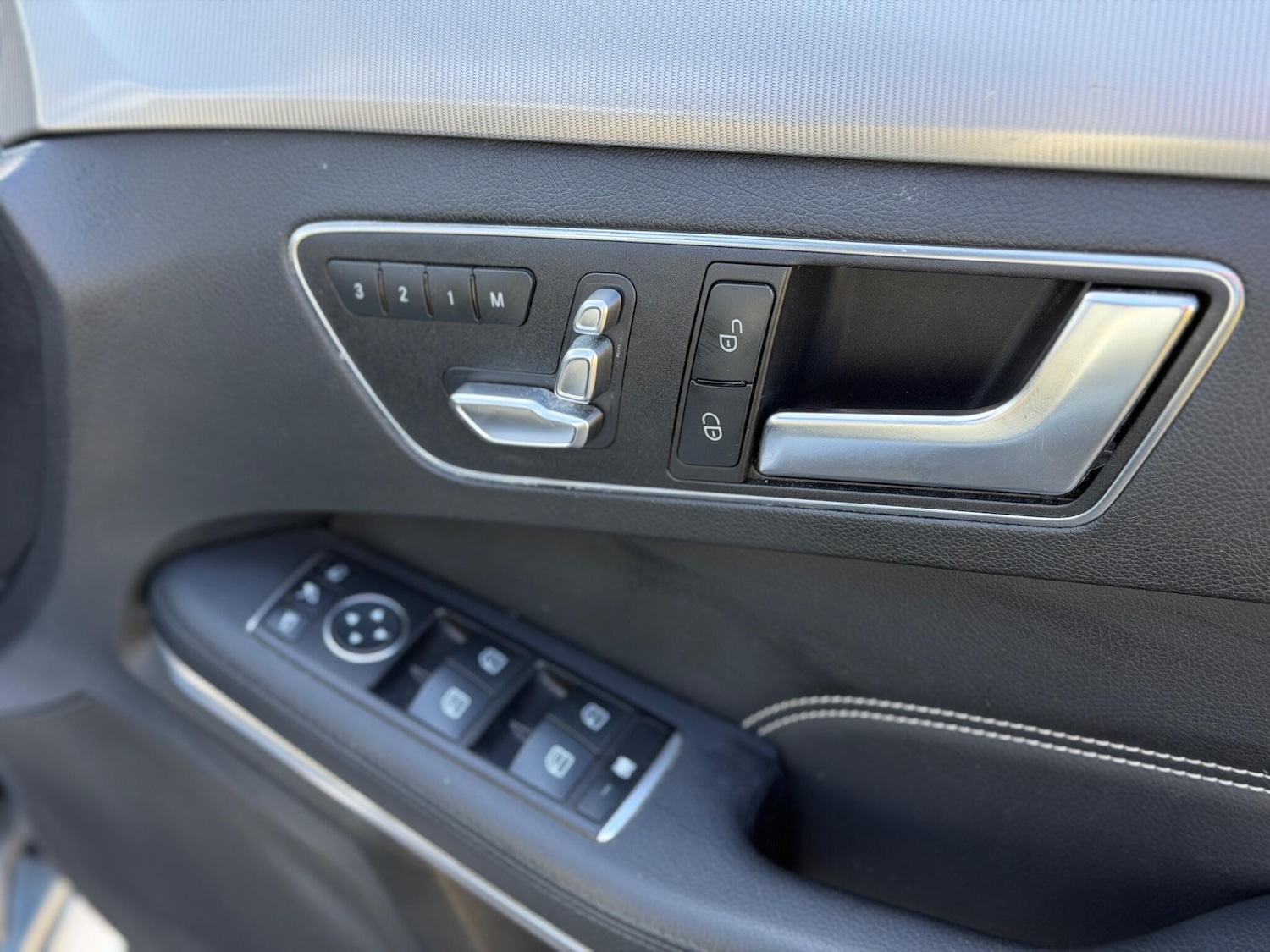 Used Mercedes-Benz E Class for sale - 77754141: Photo 36