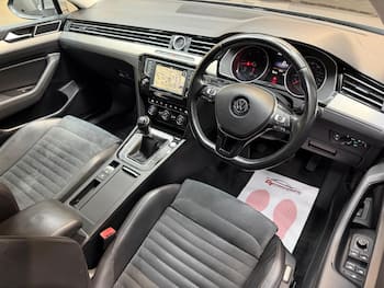Used Volkswagen Passat 2015 for sale - 79676754: Photo