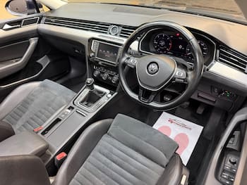 Used Volkswagen Passat 2016 for sale - 79677651: Photo