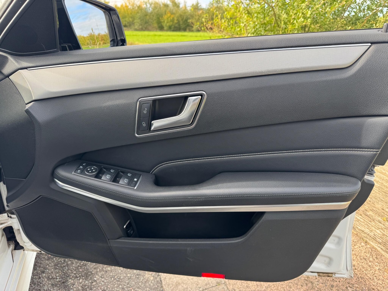 Used Mercedes-Benz E Class 2015 for sale - 76190091: Photo 31