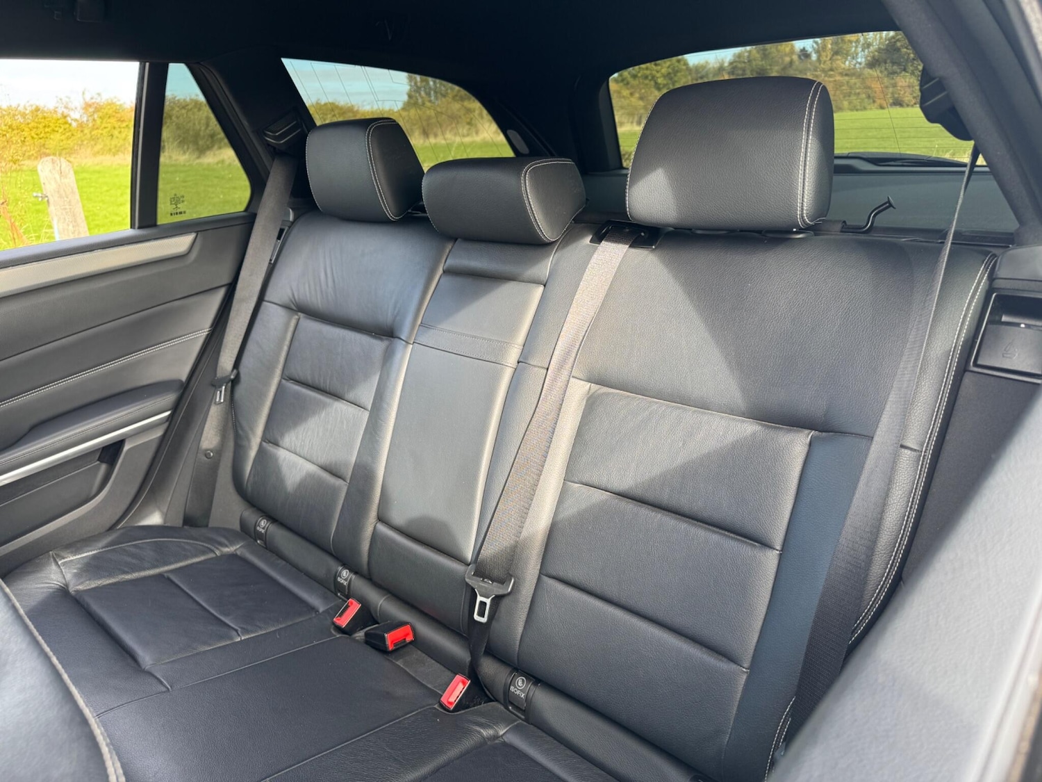 Used Mercedes-Benz E Class 2015 for sale - 76190091: Photo 37