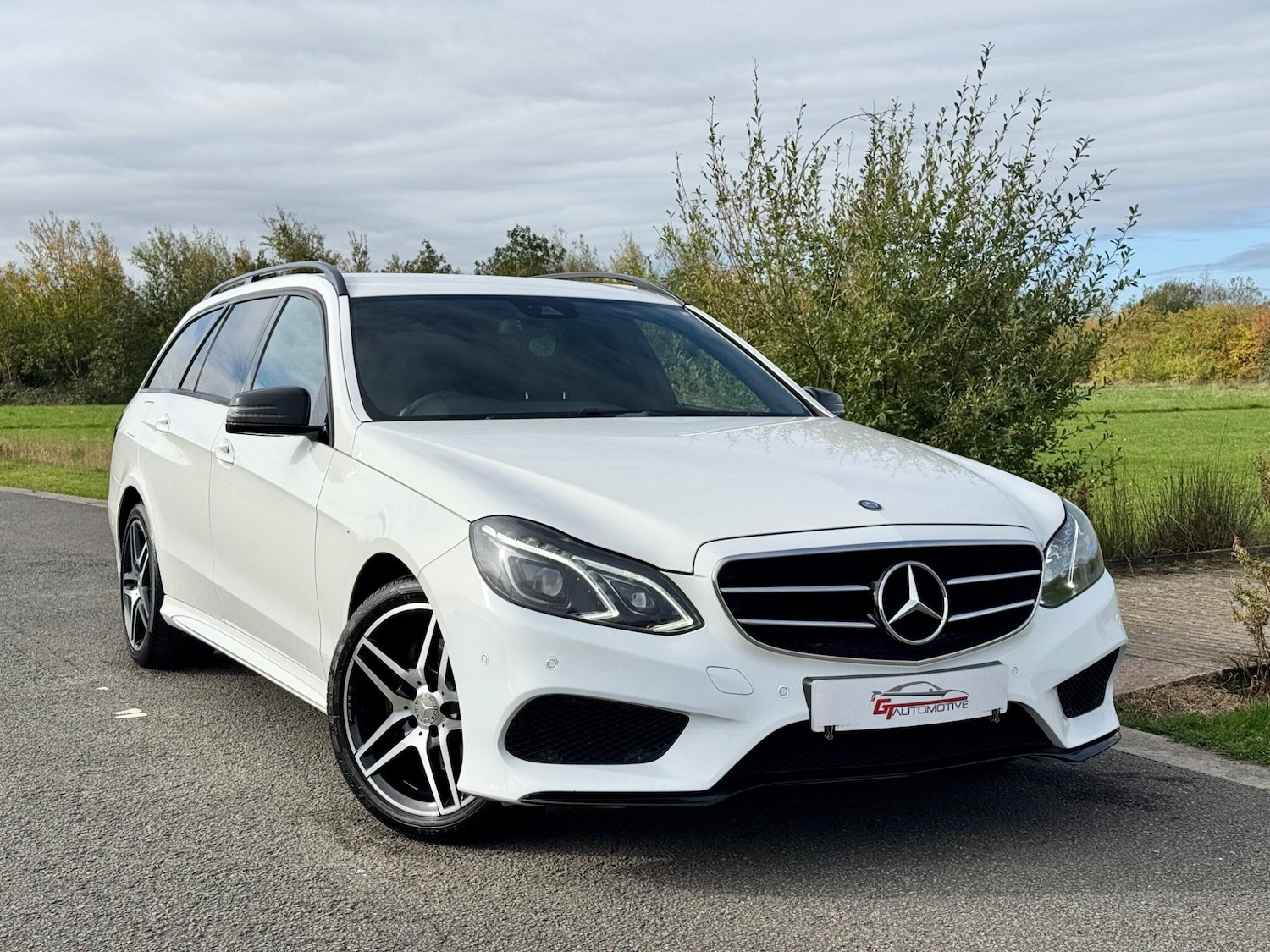 Used Mercedes-Benz E Class 2015 for sale - 76190091: Photo 4