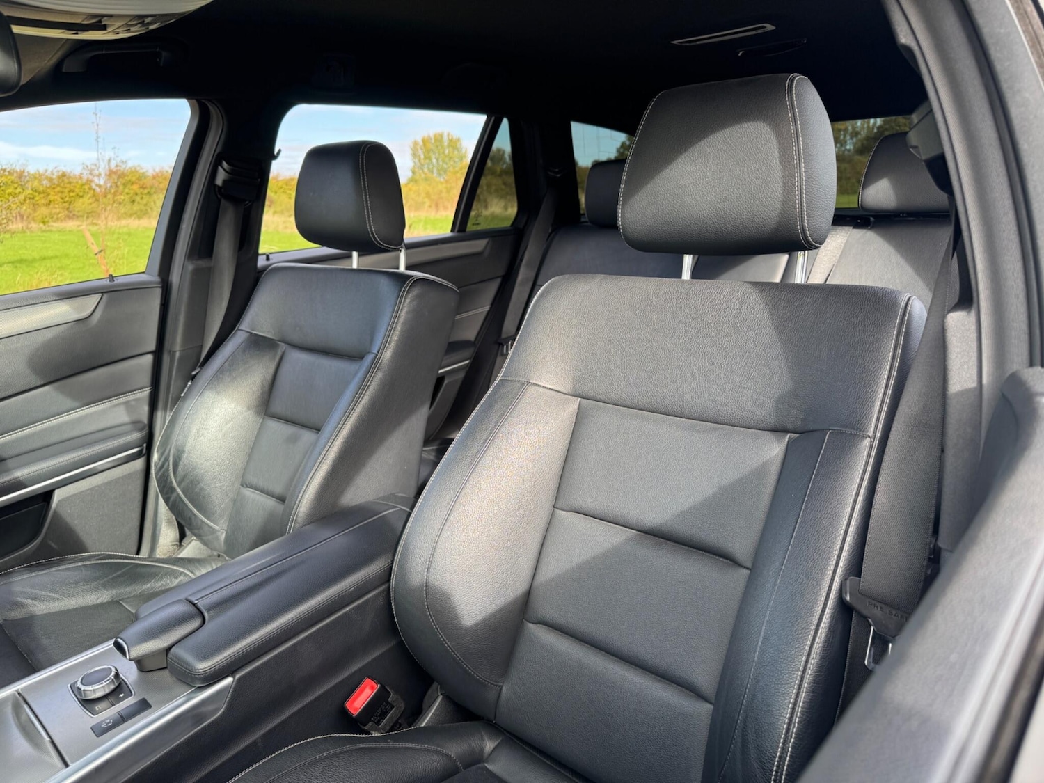 Used Mercedes-Benz E Class 2015 for sale - 76190091: Photo 42