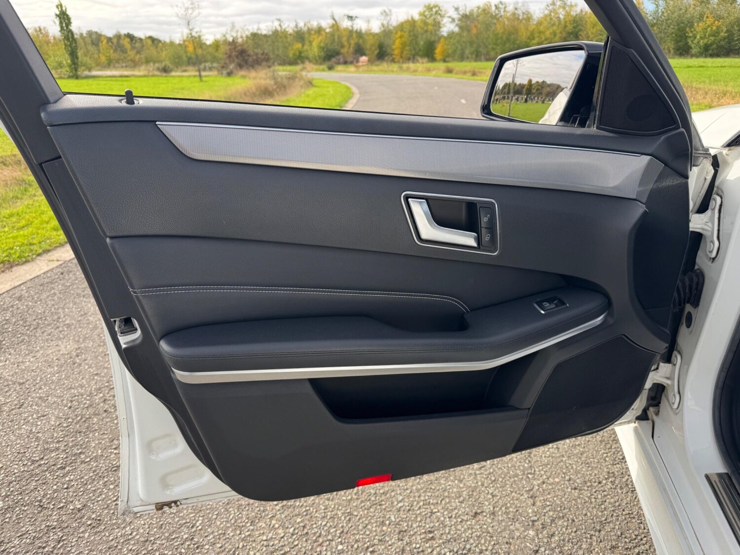 Used Mercedes-Benz E Class 2015 for sale - 76190091: Photo 45