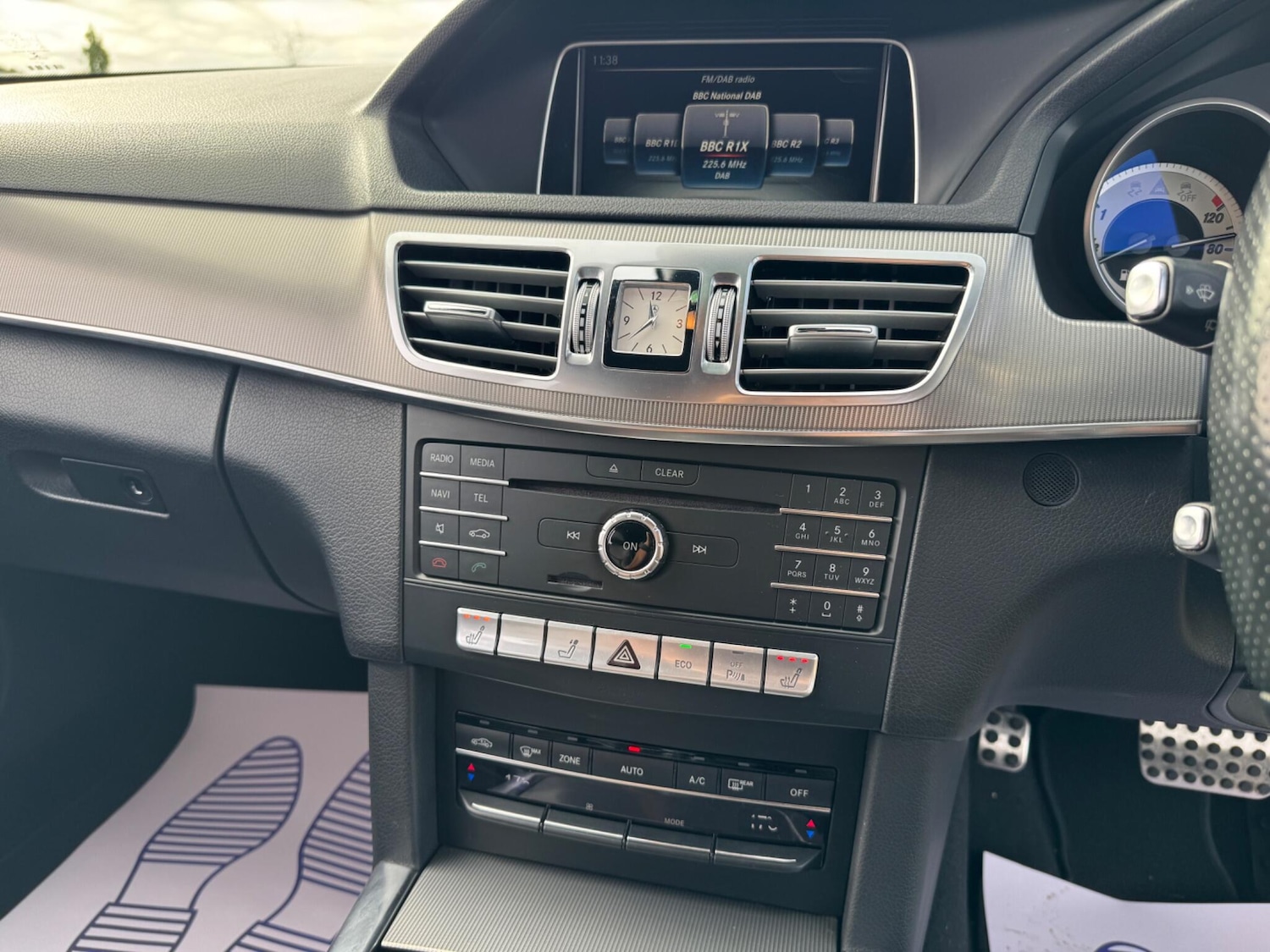 Used Mercedes-Benz E Class 2015 for sale - 76190091: Photo 49