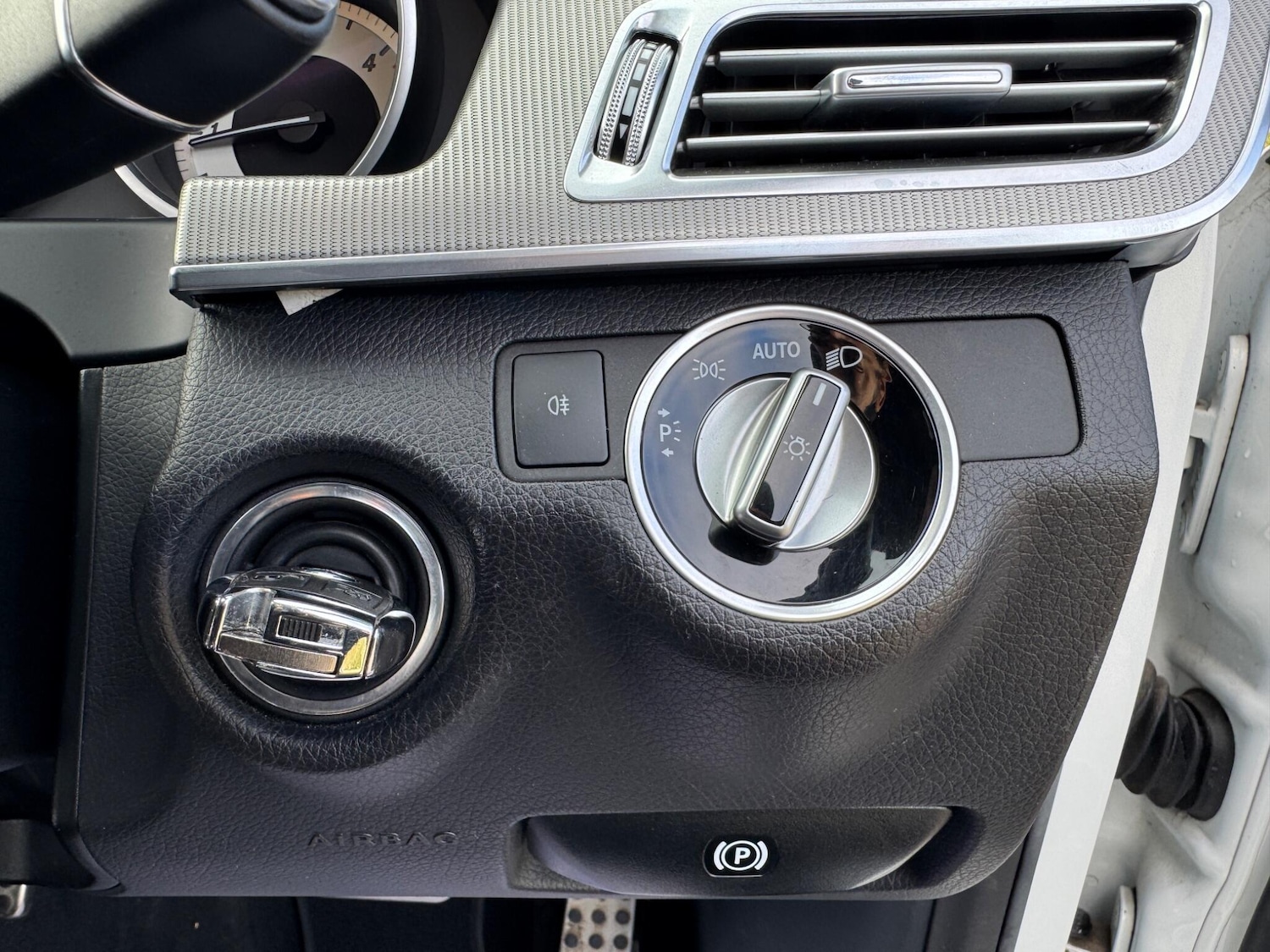 Used Mercedes-Benz E Class 2015 for sale - 76190091: Photo 56