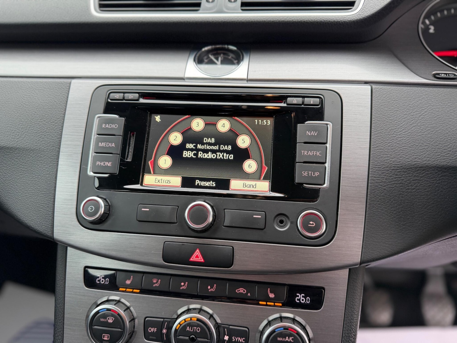 Used Volkswagen Passat 2014 for sale - 77305879: Photo 51