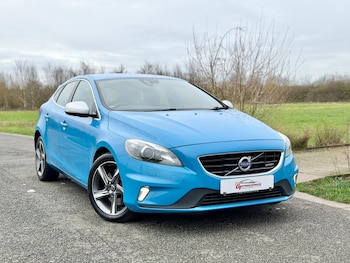 Used Volvo V40 2015 for sale - 77738000: Photo
