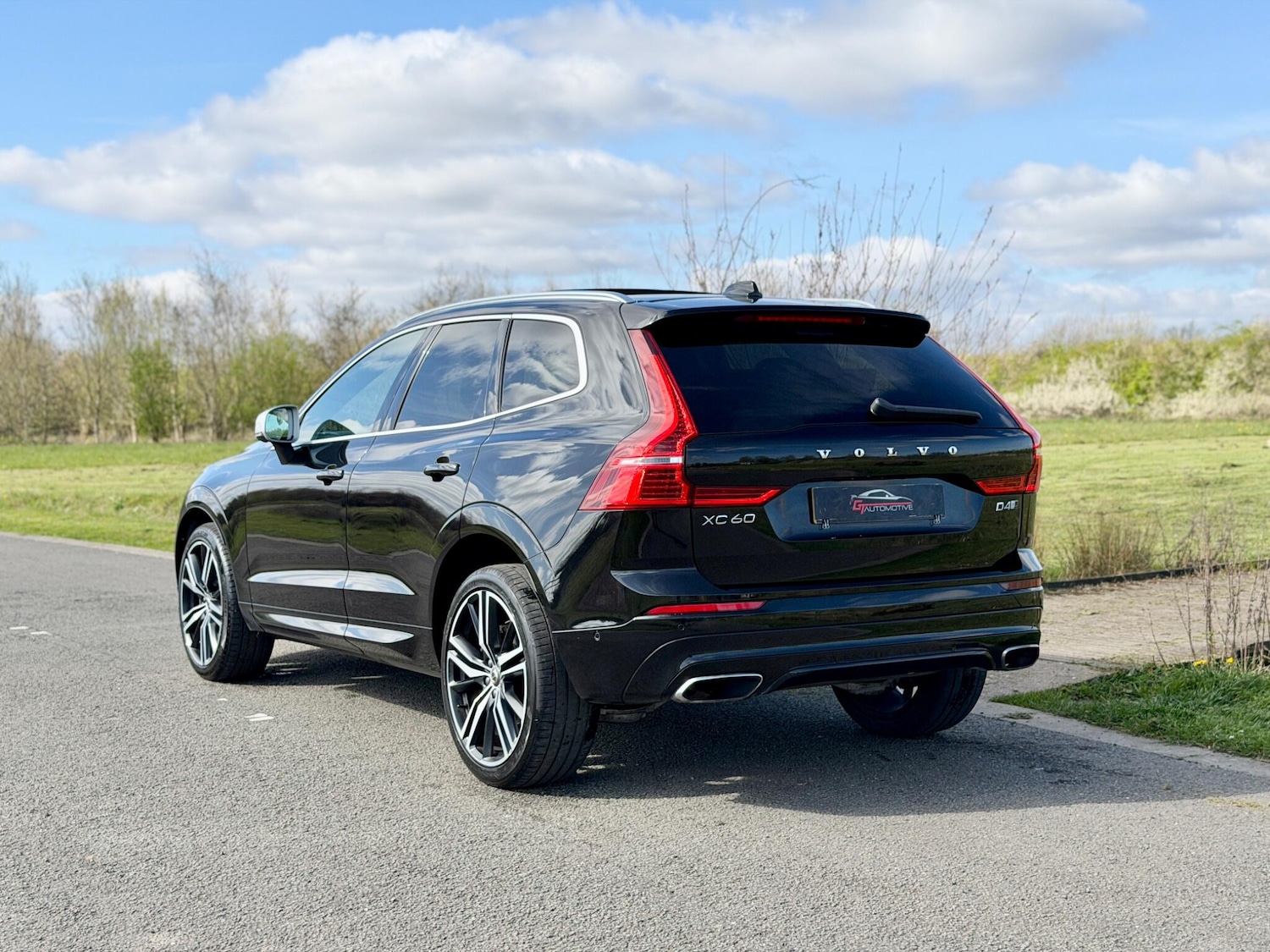Used Volvo XC60 2017 for sale - 78157211: Photo 11