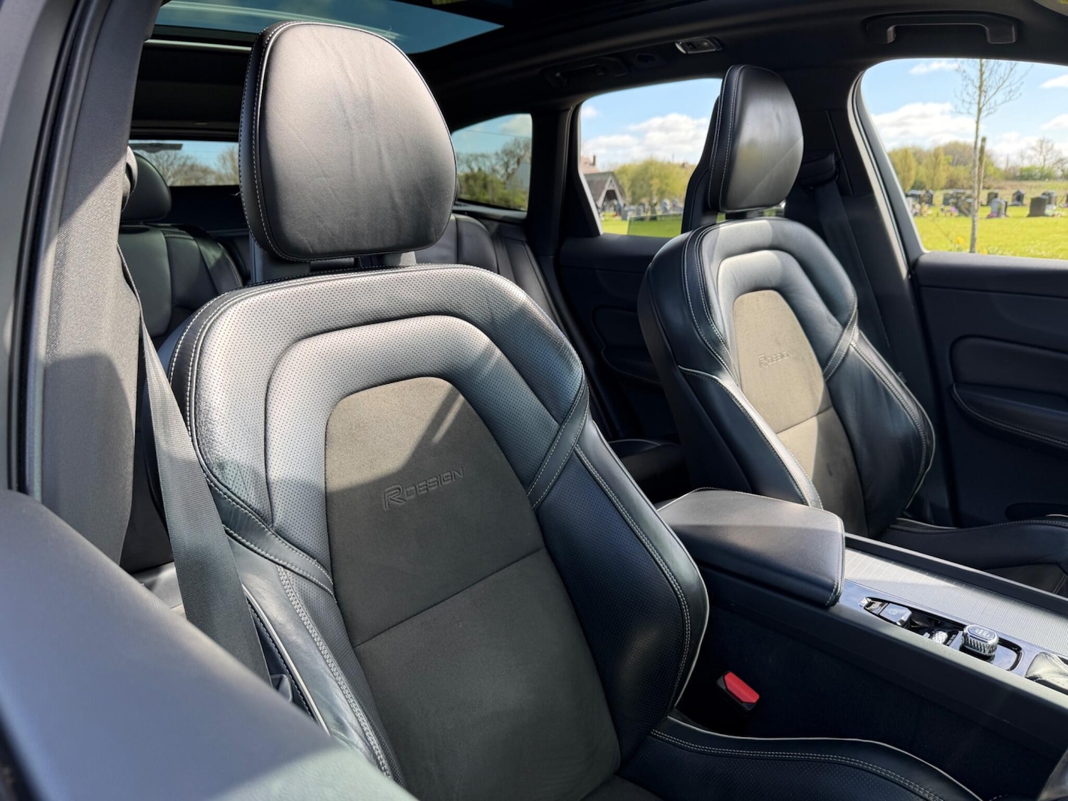 Used Volvo XC60 2017 for sale - 78157211: Photo 28