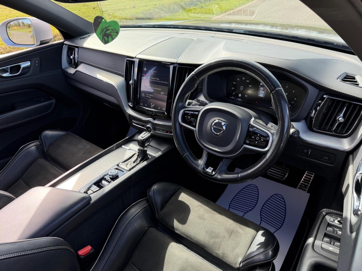 Used Volvo XC60 2017 for sale - 78157211: Photo 31