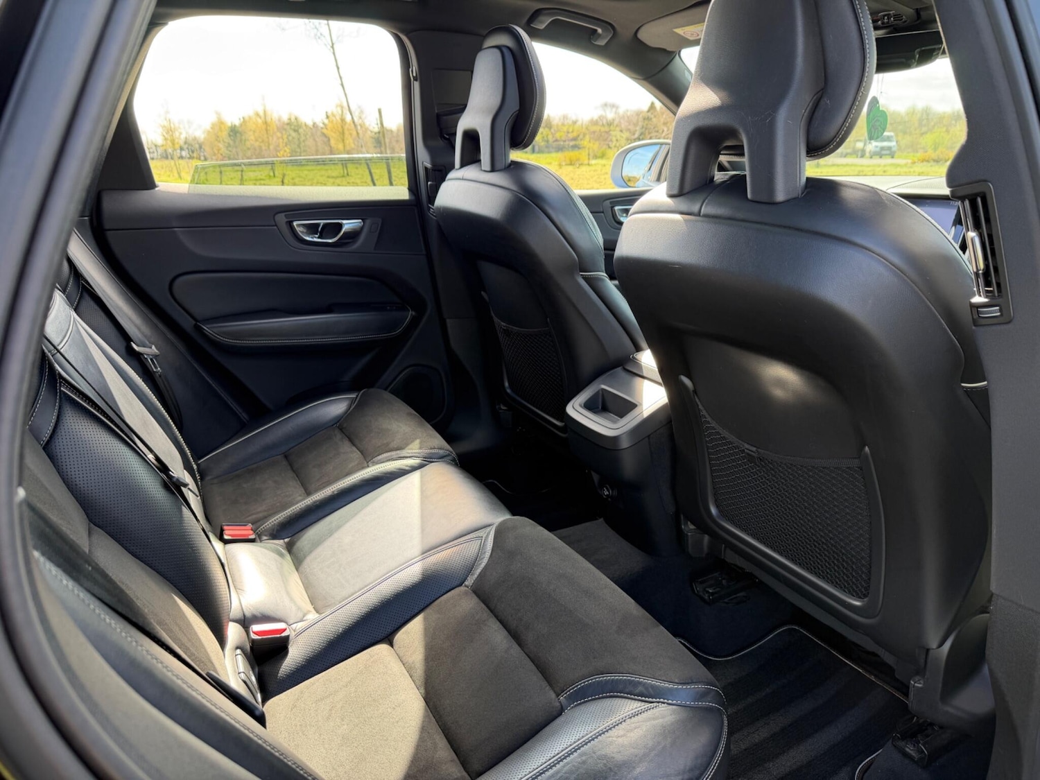 Used Volvo XC60 2017 for sale - 78157211: Photo 39