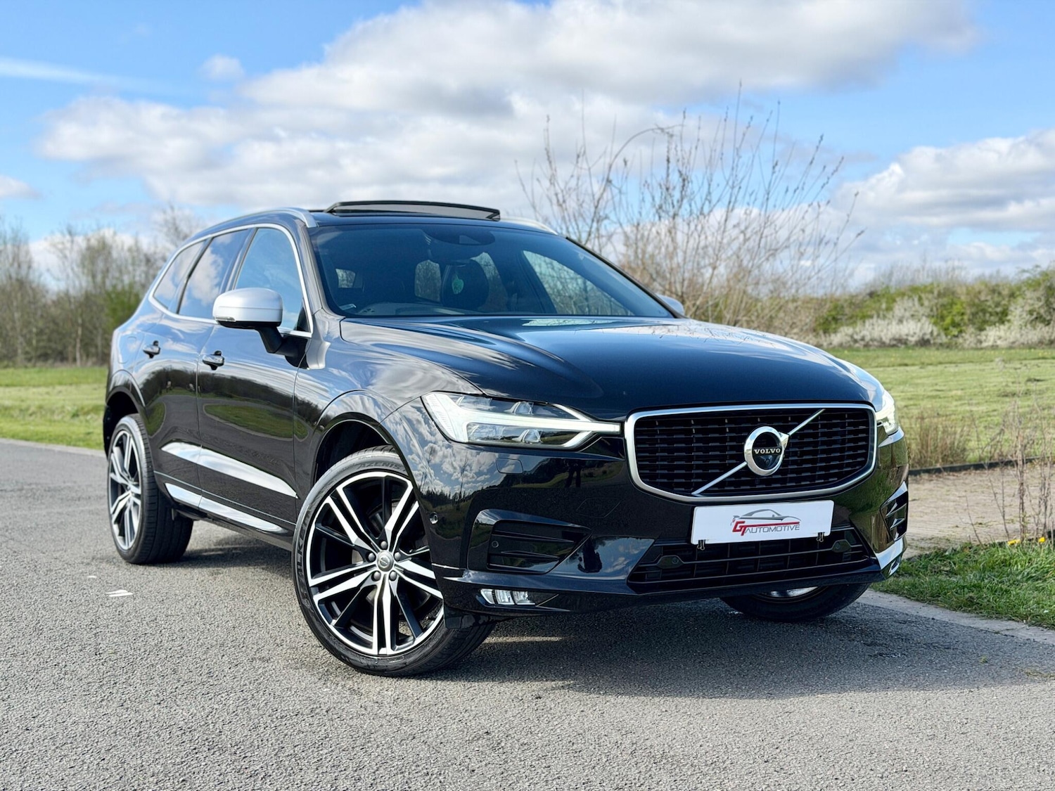 Used Volvo XC60 2017 for sale - 78157211: Photo 4
