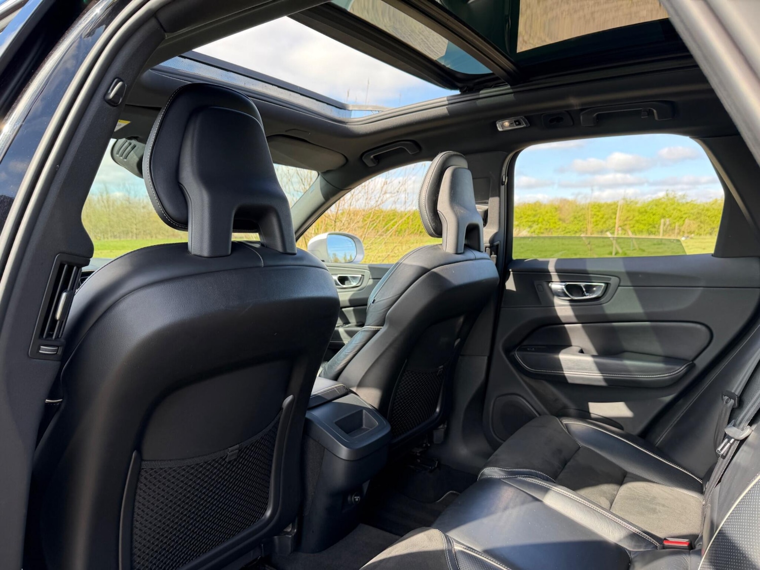 Used Volvo XC60 2017 for sale - 78157211: Photo 45