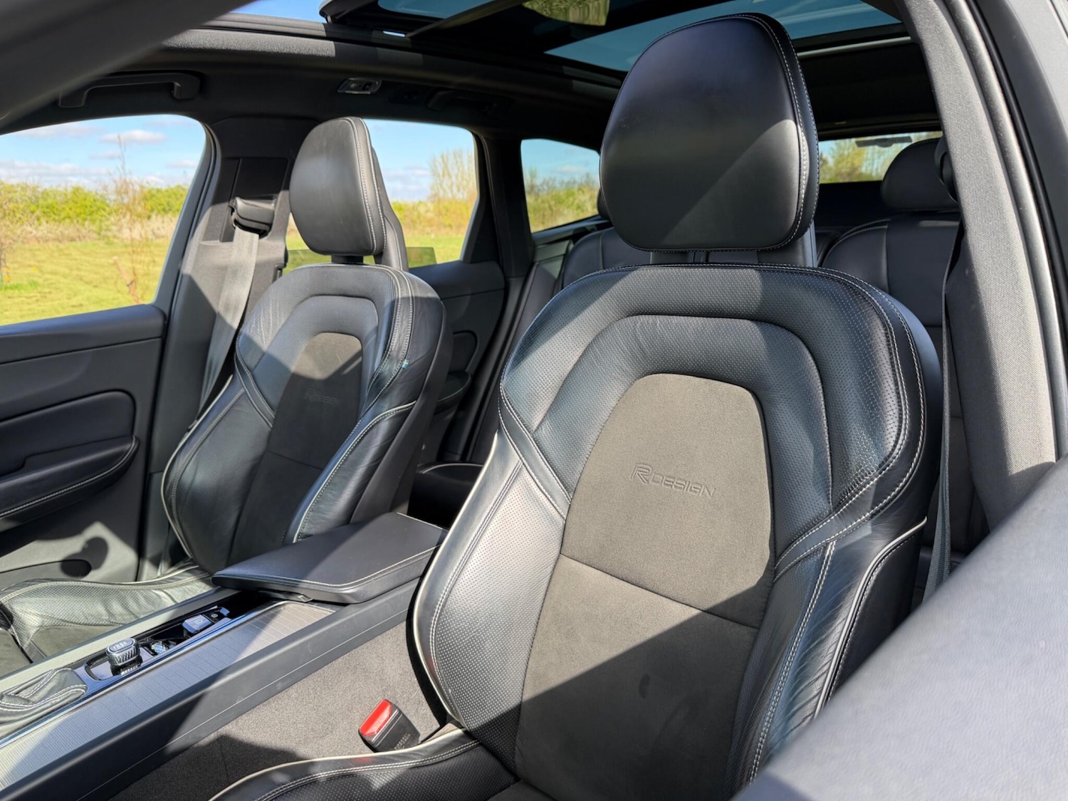 Used Volvo XC60 2017 for sale - 78157211: Photo 48