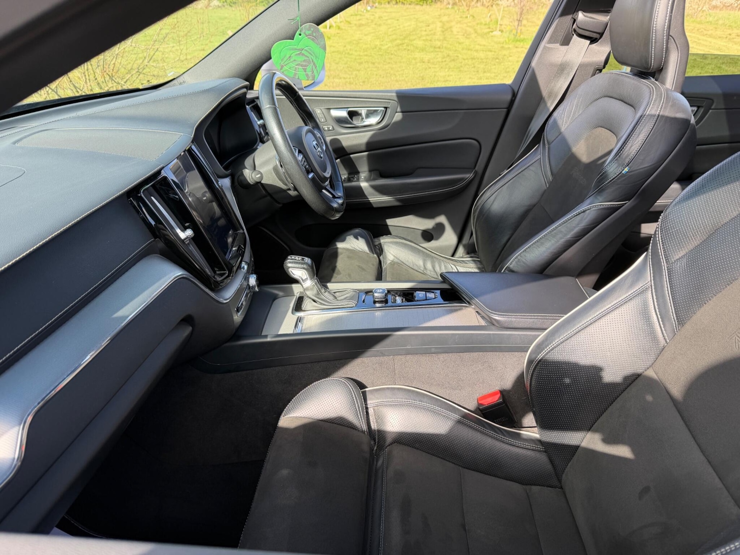 Used Volvo XC60 2017 for sale - 78157211: Photo 50