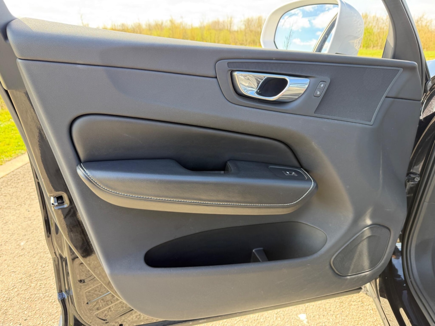 Used Volvo XC60 2017 for sale - 78157211: Photo 52