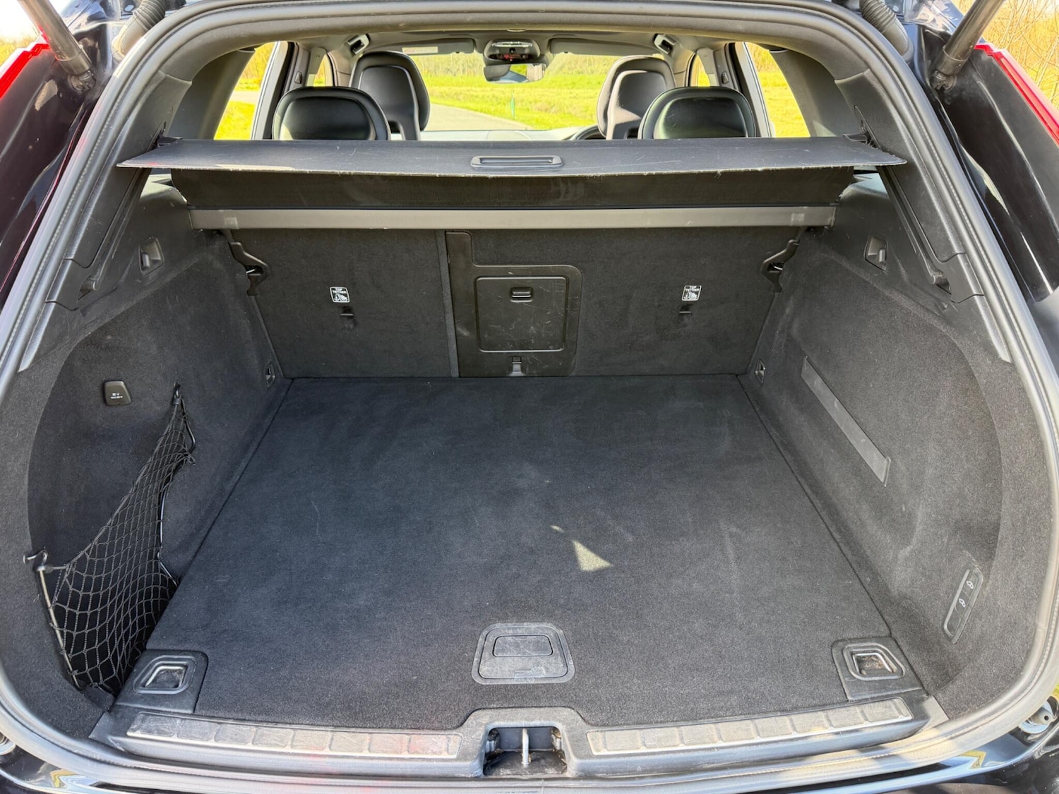 Used Volvo XC60 2017 for sale - 78157211: Photo 54