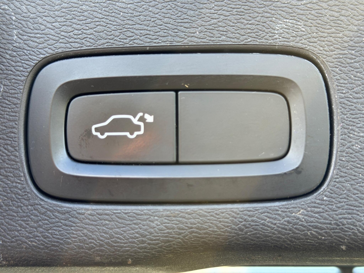 Used Volvo XC60 2017 for sale - 78157211: Photo 57