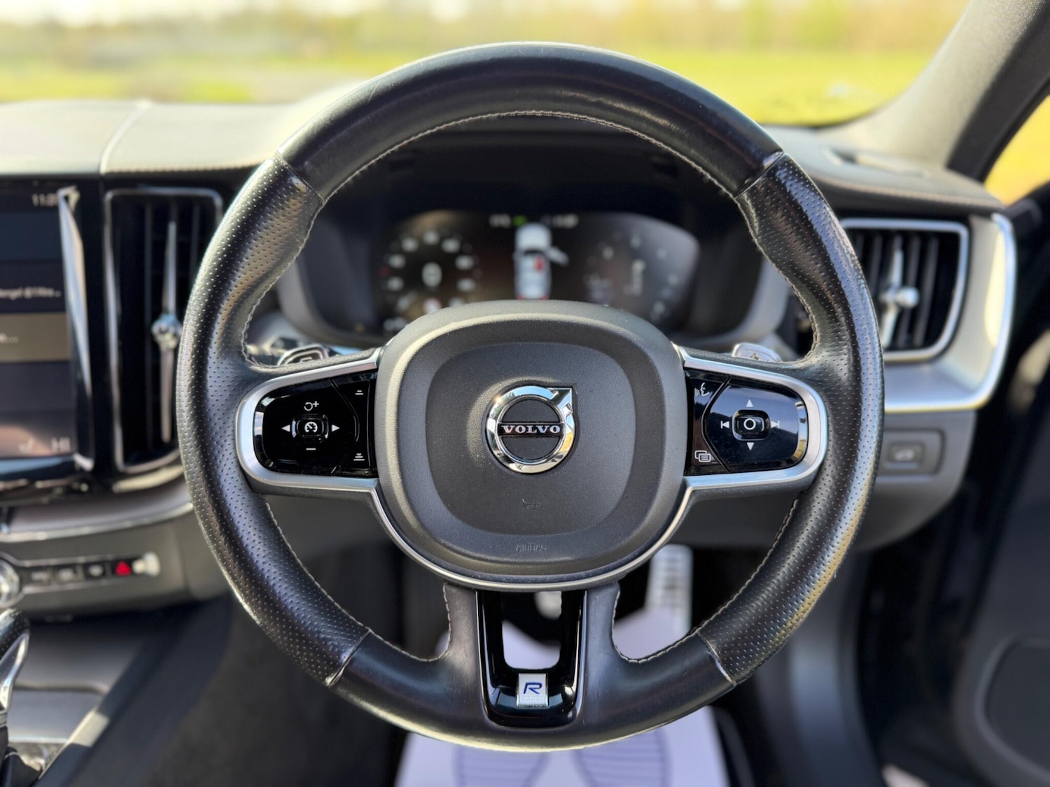 Used Volvo XC60 2017 for sale - 78157211: Photo 59