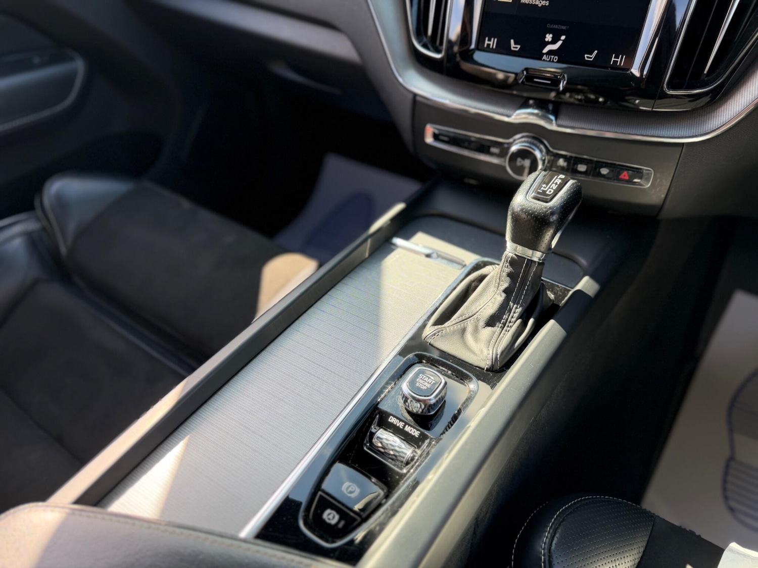 Used Volvo XC60 2017 for sale - 78157211: Photo 62