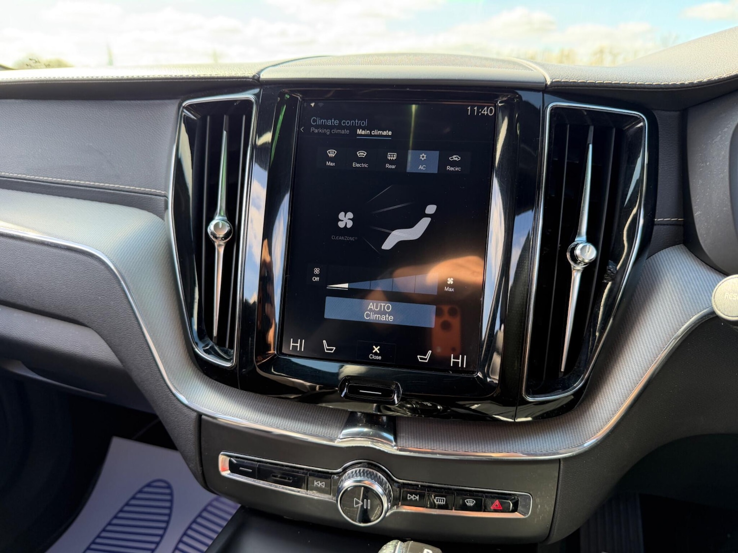 Used Volvo XC60 2017 for sale - 78157211: Photo 70