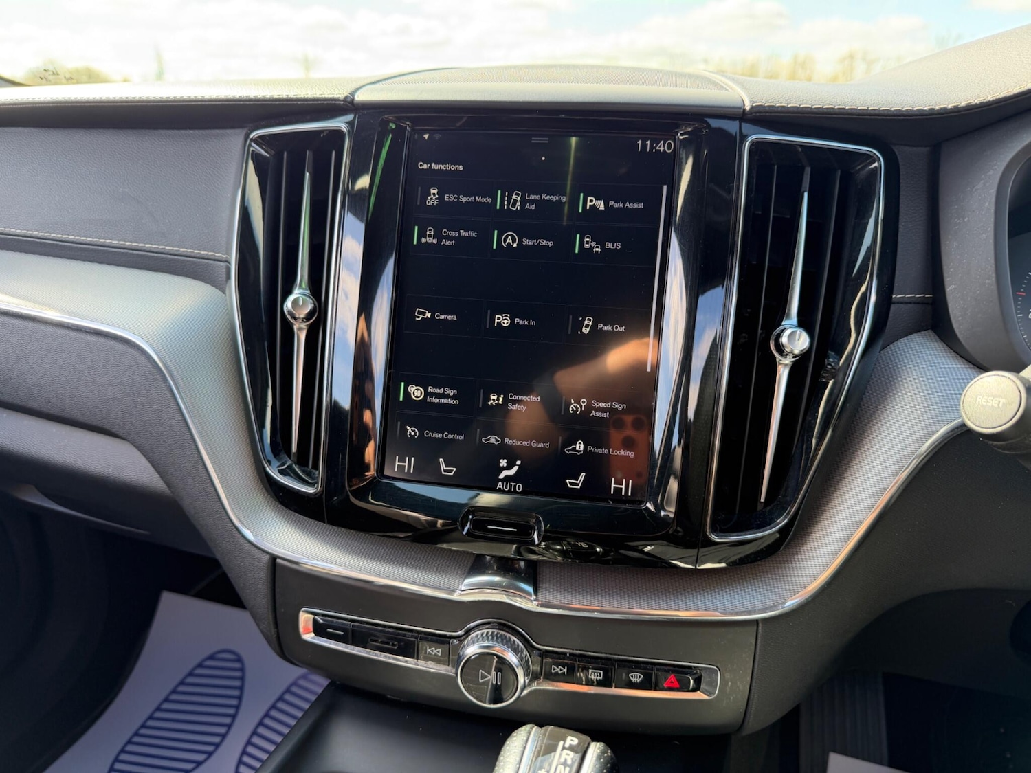 Used Volvo XC60 2017 for sale - 78157211: Photo 72