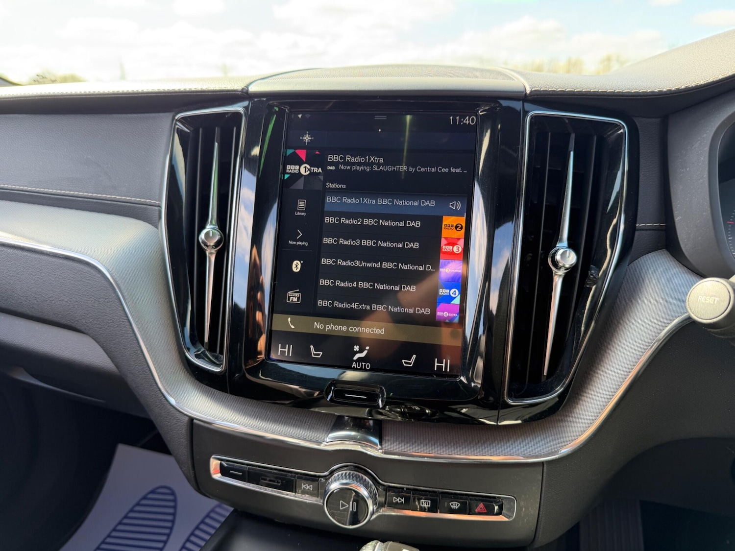 Used Volvo XC60 2017 for sale - 78157211: Photo 75