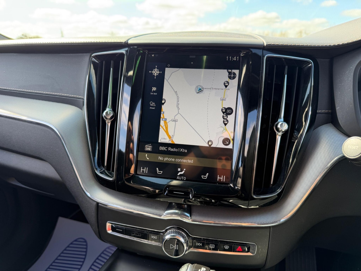 Used Volvo XC60 2017 for sale - 78157211: Photo 76