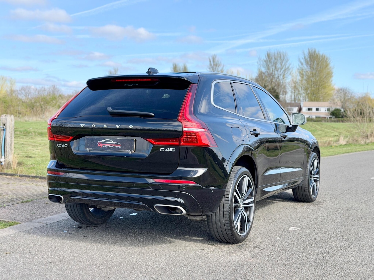 Used Volvo XC60 2017 for sale - 78157211: Photo 8