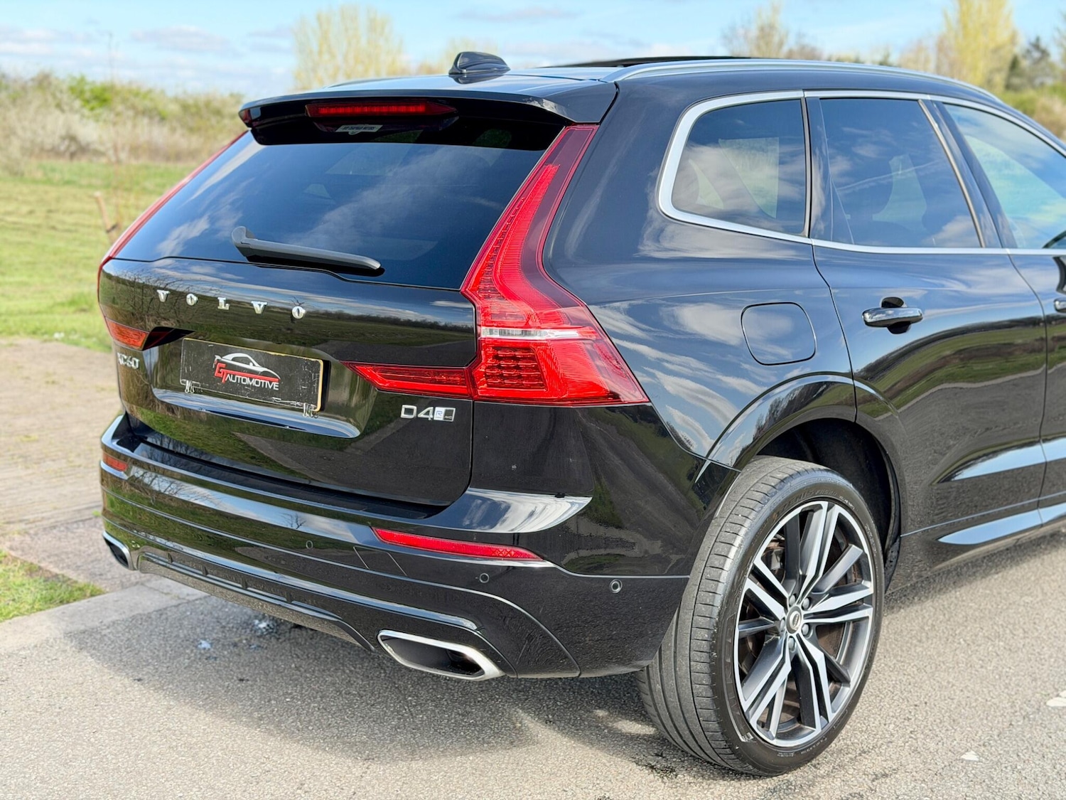 Used Volvo XC60 2017 for sale - 78157211: Photo 9