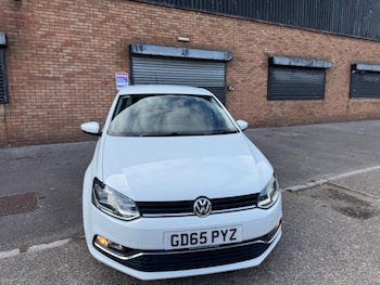 Used Volkswagen Polo 2015 for sale - 75563579: Photo