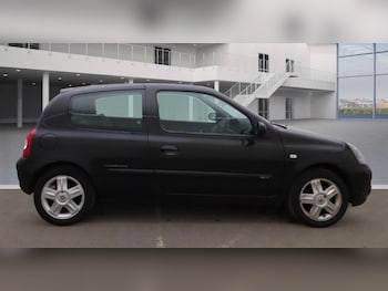 Used Renault Clio 2005 for sale - 76179729: Photo