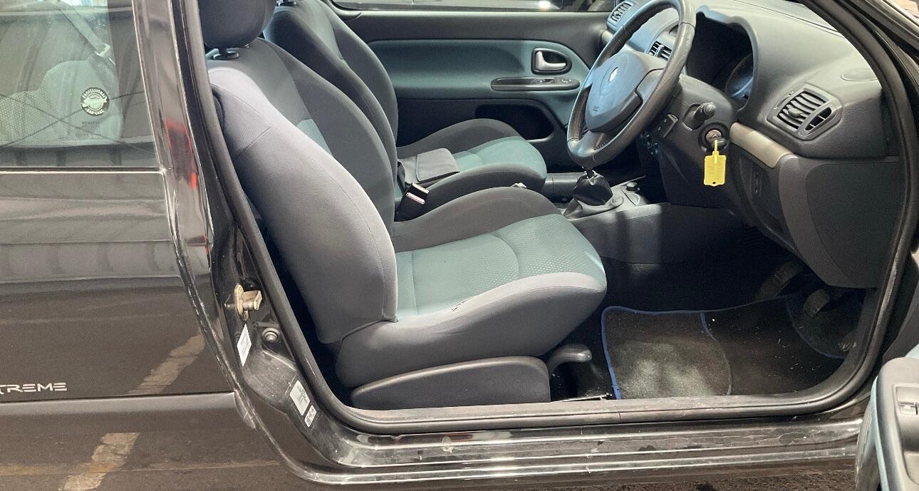 Used Renault Clio 2005 for sale - 76179729: Photo 6